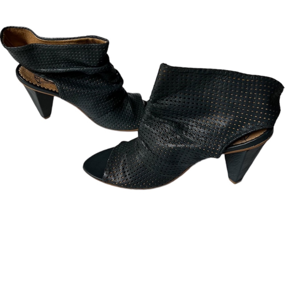 NEW IN BOX Fly London Indigo Iwo Toe Dark Grey Leather Ankle Boot 40 - Picture 4 of 16